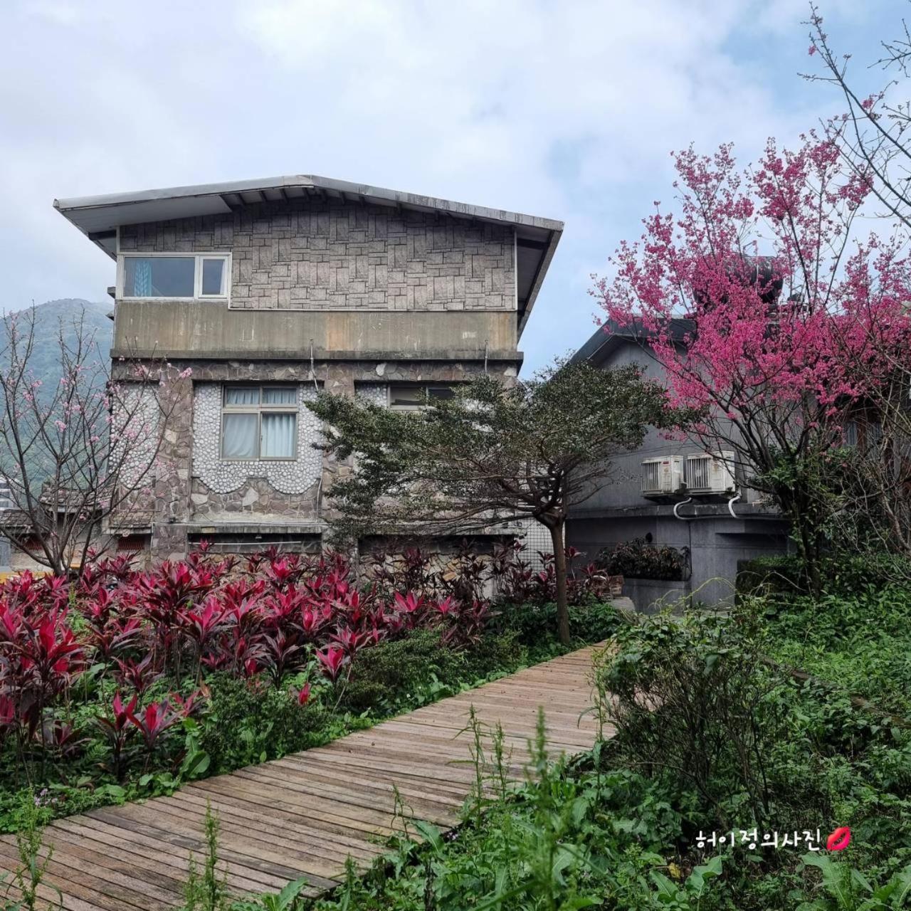 九份市下巷石屋民宿 Buitenkant foto